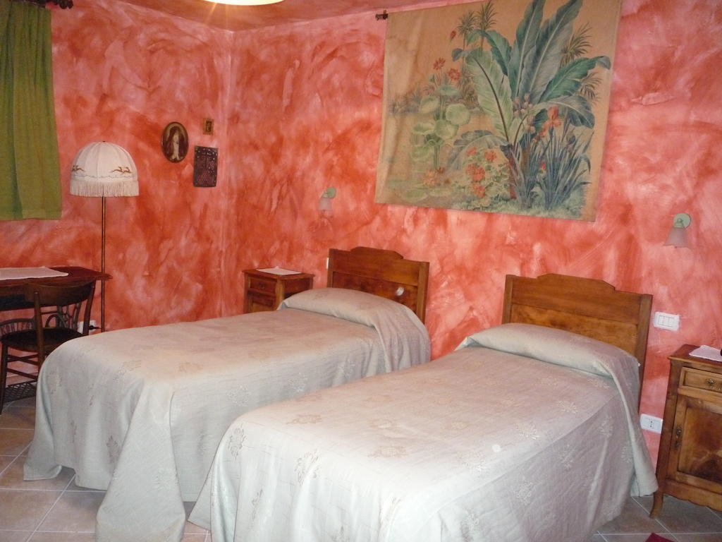 L'Adele Bed & Breakfast Occimiano Værelse billede